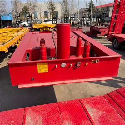 Lightweight Low-bed Semi-trailer