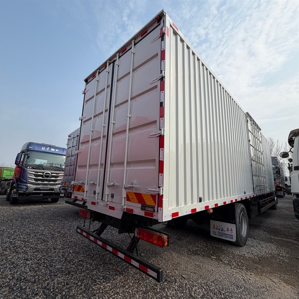 Used 9.6m Truck best